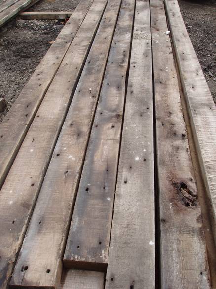 2x6 Weathered Brown / Weathered patina of the 2x6 elevator material