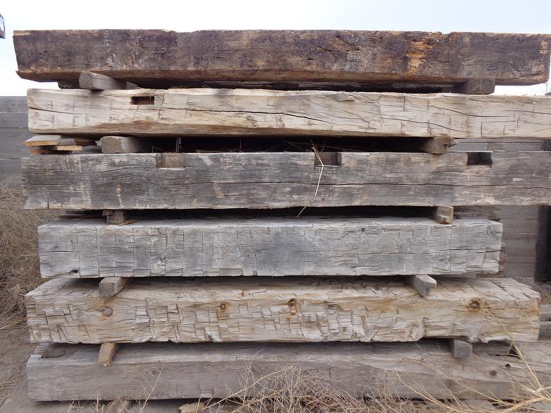 EXAMPLE TIMBERS: 11X11 (10X11, 11X11, 11X12) Hand-Hewn Timbers