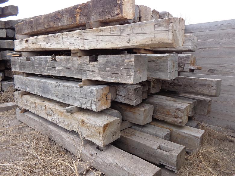 EXAMPLE TIMBERS: 11X11 (10X11, 11X11, 11X12) Hand-Hewn Timbers