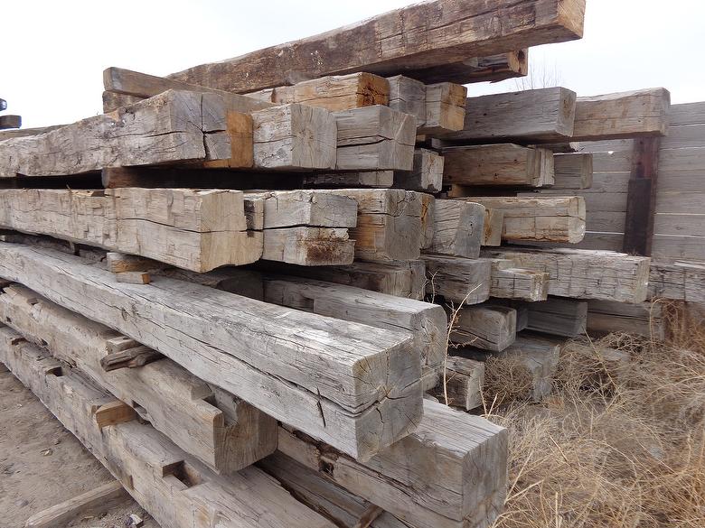 EXAMPLE TIMBERS: 11X11 (10X11, 11X11, 11X12) Hand-Hewn Timbers