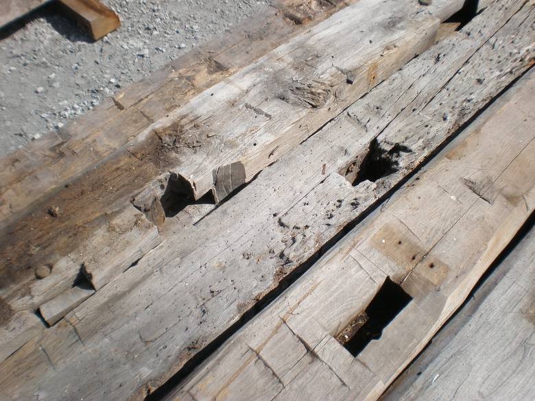 Hand Hewn Timbers Pockets