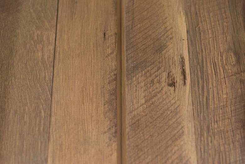 Close-up antique oak (skipped) flooring / Close up