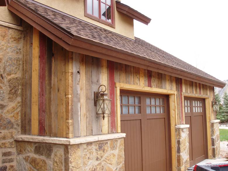 Barnwood Siding Brown with Red Accent 