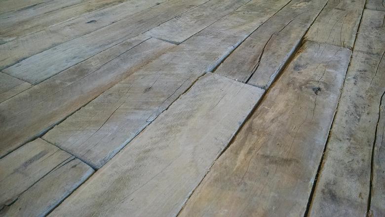 4' Weathered Mixed Hardwoods