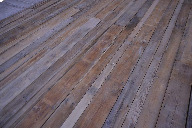 Antique Barnwood Smooth (Heavy to Browns) a