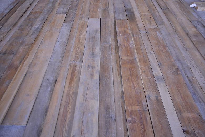 Antique Barnwood Smooth (Heavy to Browns) a