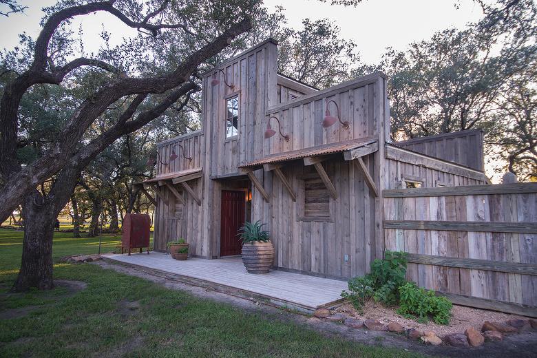 NatureAged Barnwood, WeatheredBlend Timbers (TWII+Pine+NatureAged) - Texas