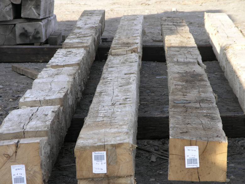 Hand-Hewn Timbers (32-34' long) / Hand-Hewn Timbers (big and long)