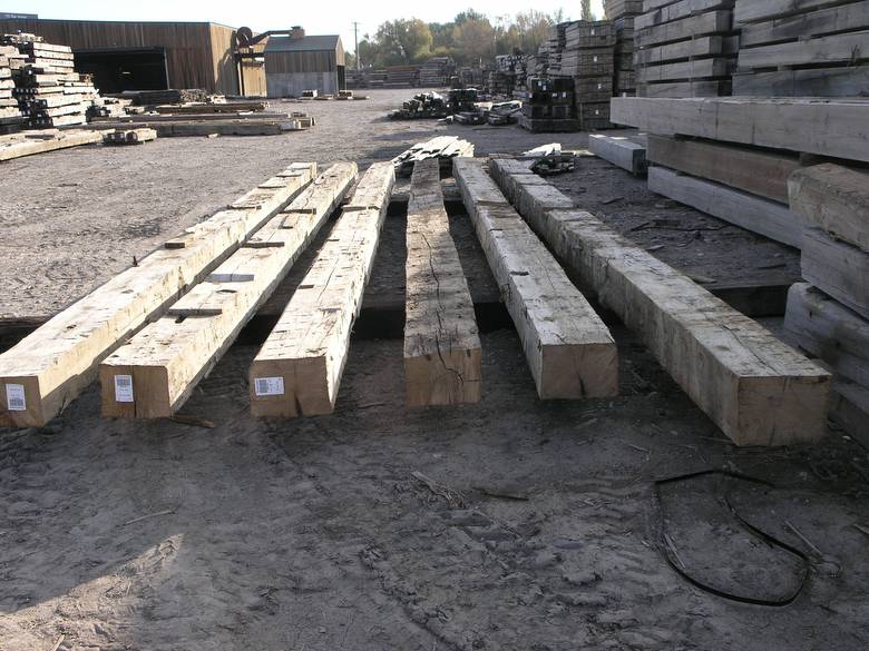 Hand-Hewn Timbers (32-34' long) / Hand-Hewn Timbers (big and long)