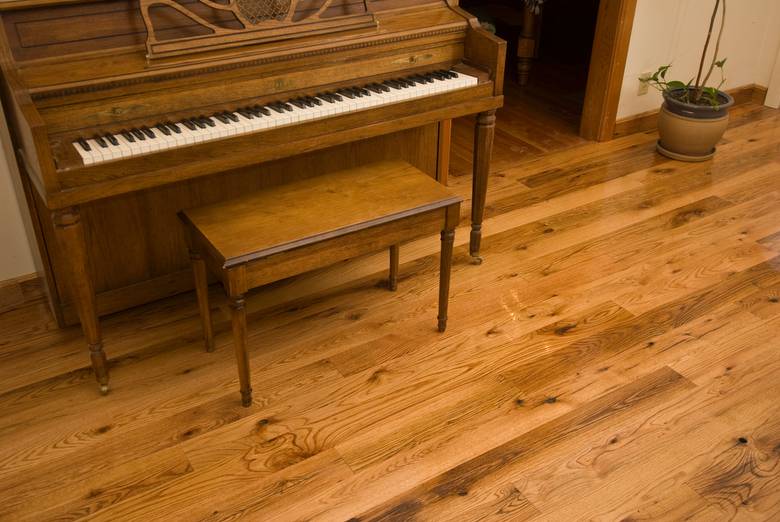 Antique Red Oak Smooth T&G Flooring