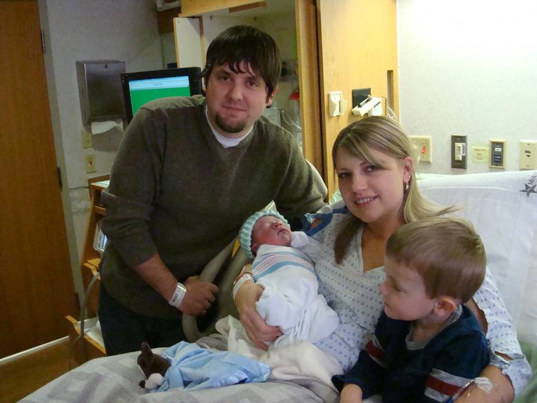 The new member of the family / Ian, Sawyer, Emily and Brock
