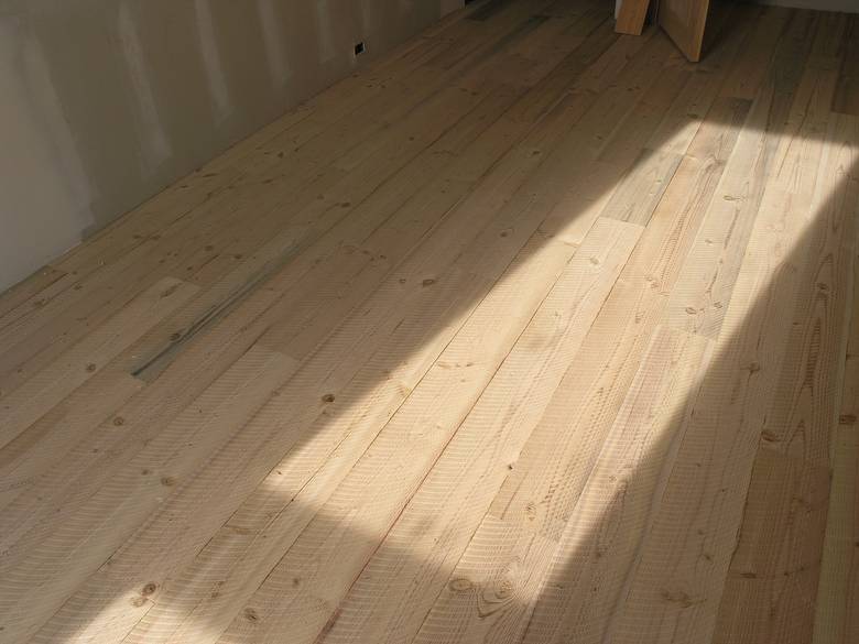 Guest house, TWII flooring / circle-sawn texture, unfinished