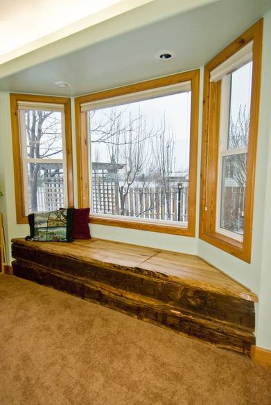 Hewn Skins Window Seat and Heart Pine Trim / Hewn Skins Window Seat and Heart Pine Trim