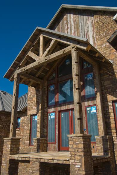 Hand-Hewn Timbers/Trusses and Barnwood Siding / Hand-Hewn Timbers/Trusses and Exterior Barnwood Siding